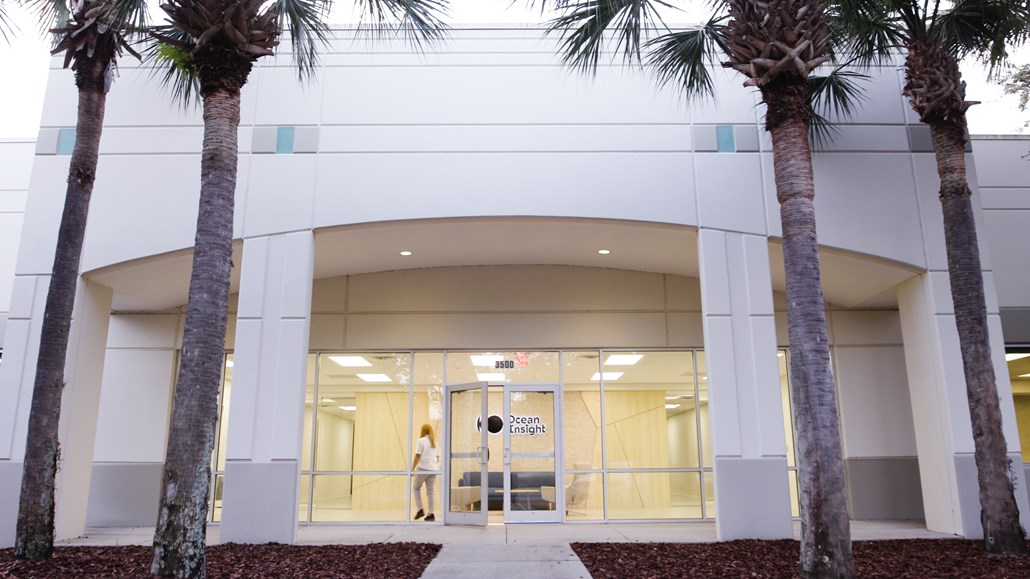 Front entrance of Ocean Insight building in Orlando